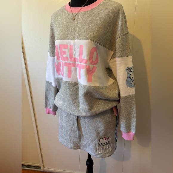 Hello kitty skirt sweatsuit - Picture 4 of 4